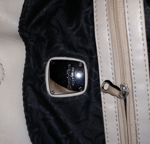 Vera Wang large Bag - Picture 2 of 4